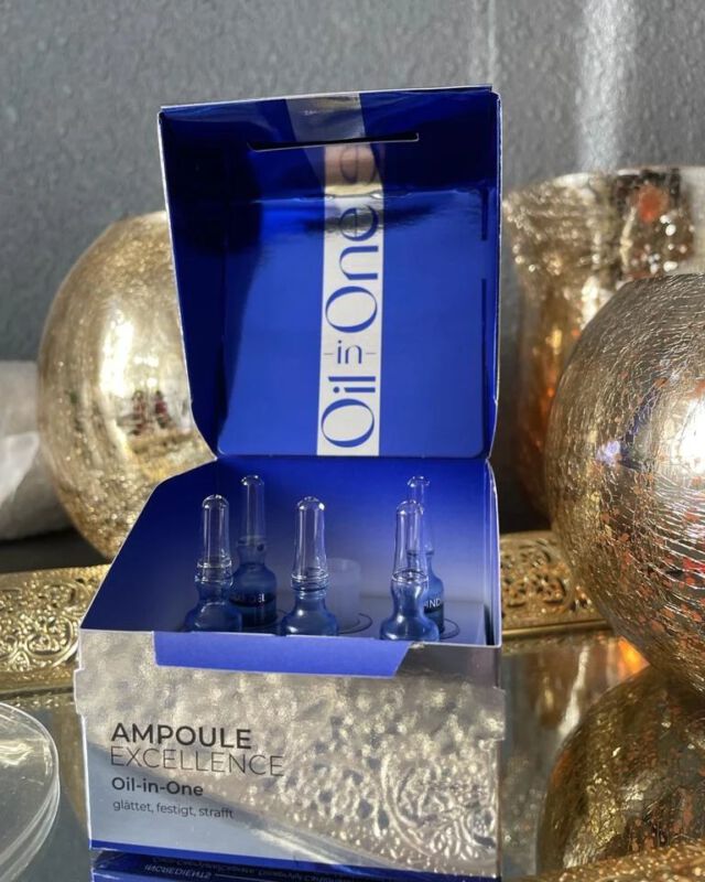 Ampoule Excellence
Oil-in-One
💎💎
Jetzt bei uns!
💎💎
glättet, festigt, strafft